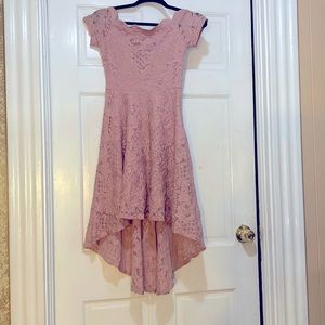 It's junior gold rose color dress to wear prom or wedding